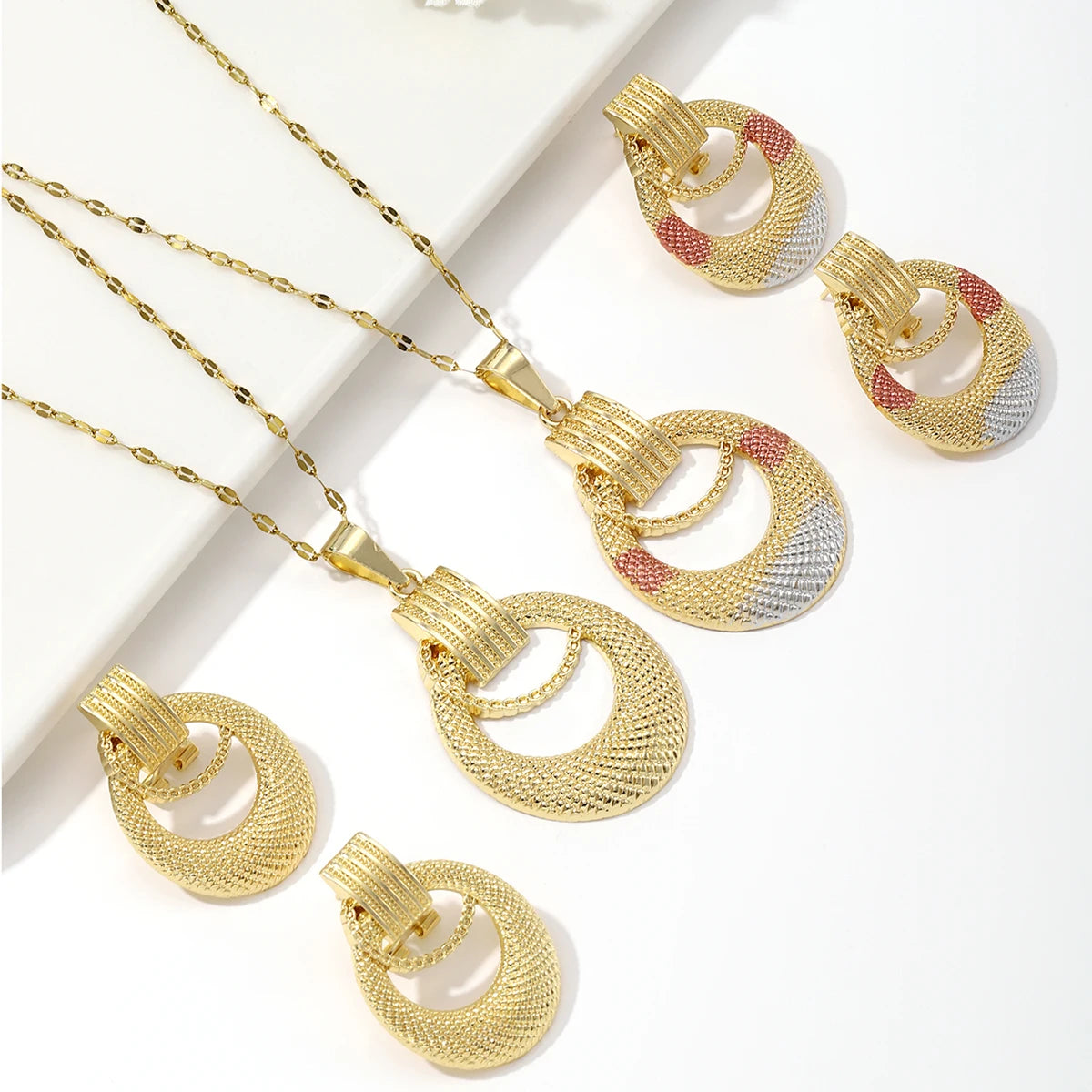 Pendant Choker Necklace Stud Earrings Party Jewelry Set